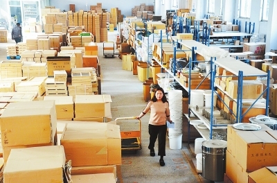 許昌跨境電商發(fā)展勢頭強(qiáng)勁 企業(yè)突破2000家，交易額穩(wěn)居全省第二，實業(yè)投資熱潮興起